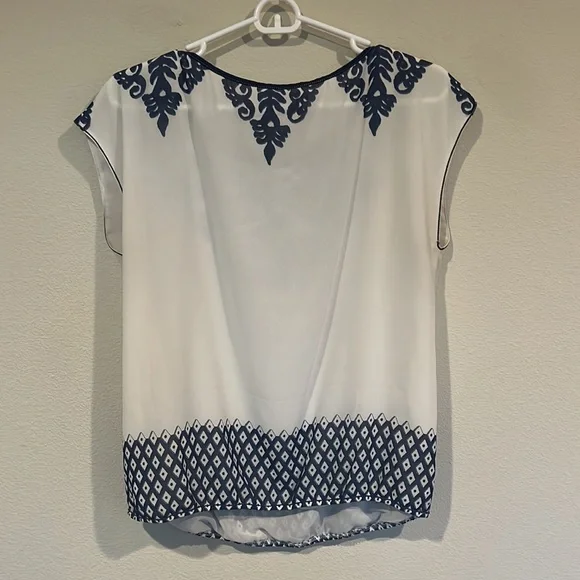 Max Studios Shirt - Picture 3 of 3